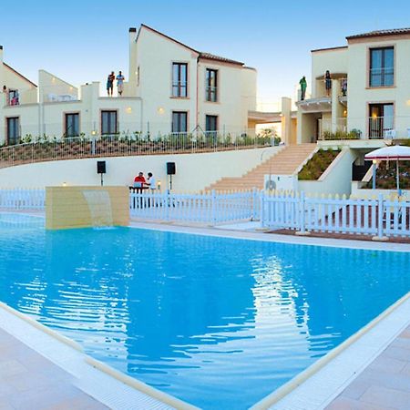 Holiday Resort Contea Dei Ciliegi Pedaso Zewnętrze zdjęcie